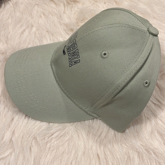 Baseball cap - Picture 4 of 7